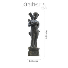 Elegant Sculpture of Girl with Hand on Chest – Expressive and Thoughtful