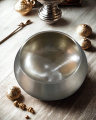 Handcrafted Bronze Bowl – Perfect for Serving or Décor