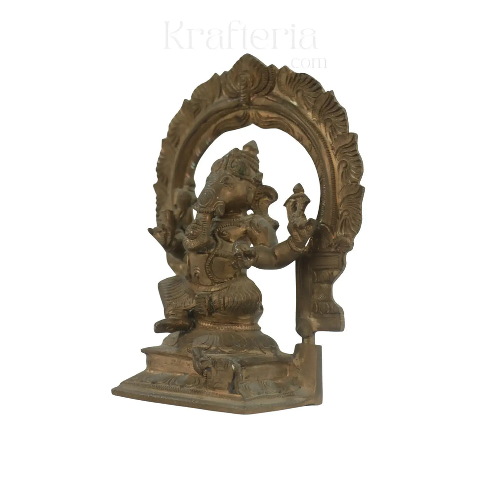 Panchaloha Vinayaka with Prabhavali – Antique Look Panchaloha