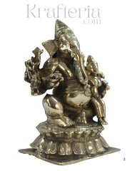 Handcrafted Brass Siddhi Ganapathi – Symbol of Wisdom and Prosperity