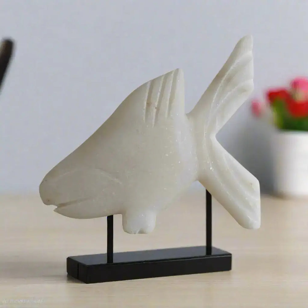 Marble Fish Showpiece – Elegant Tabletop Decoration Marble Soft Stone