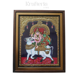 Shiva and Parvathi on Nandi – Thanjavur Divine Art