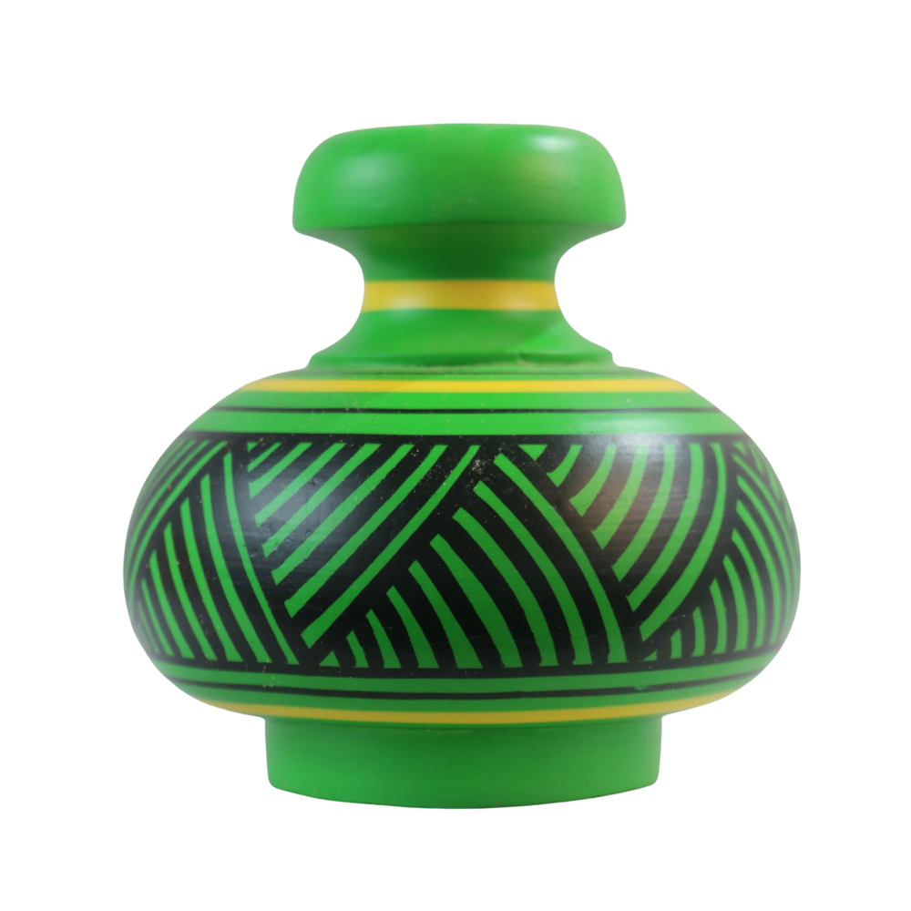 Sustainable handmade flower vase with non-toxic color coating