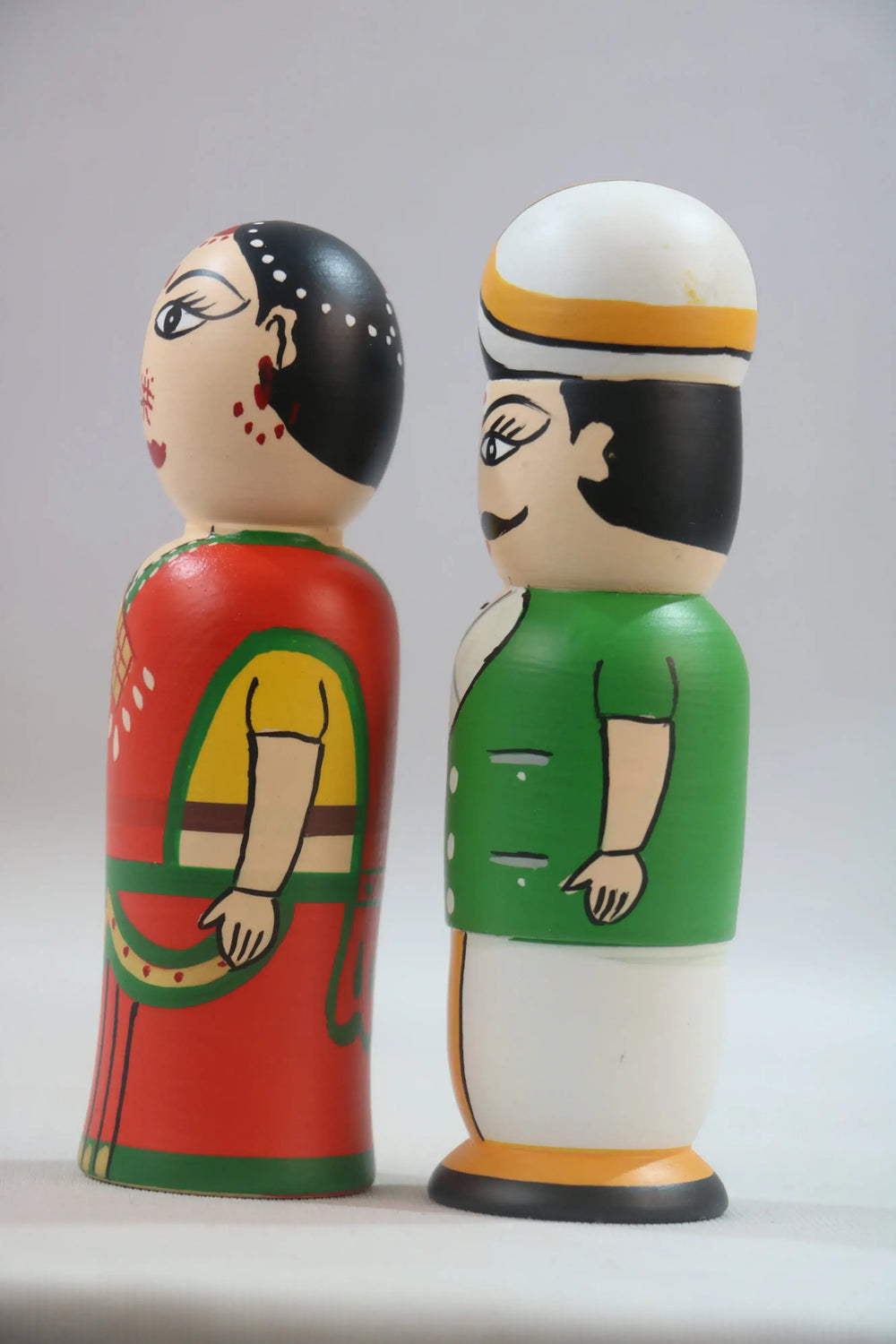 Traditional Couple Peg Dolls Non-Toxic Color Wooden Lacquerware&toys