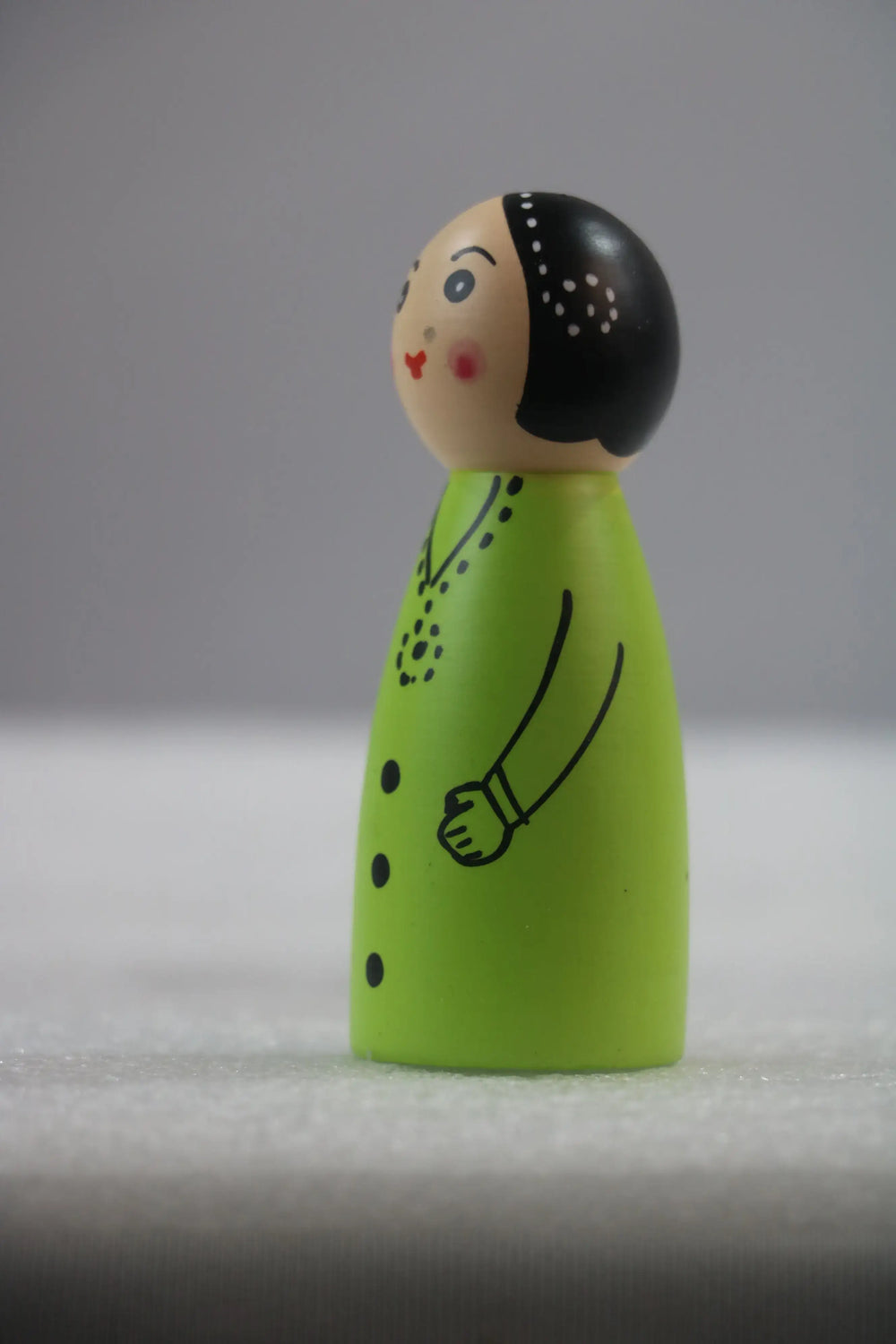 Wooden Girl Peg Doll – Green Dress with Pink Dots Wooden Lacquerware&toys