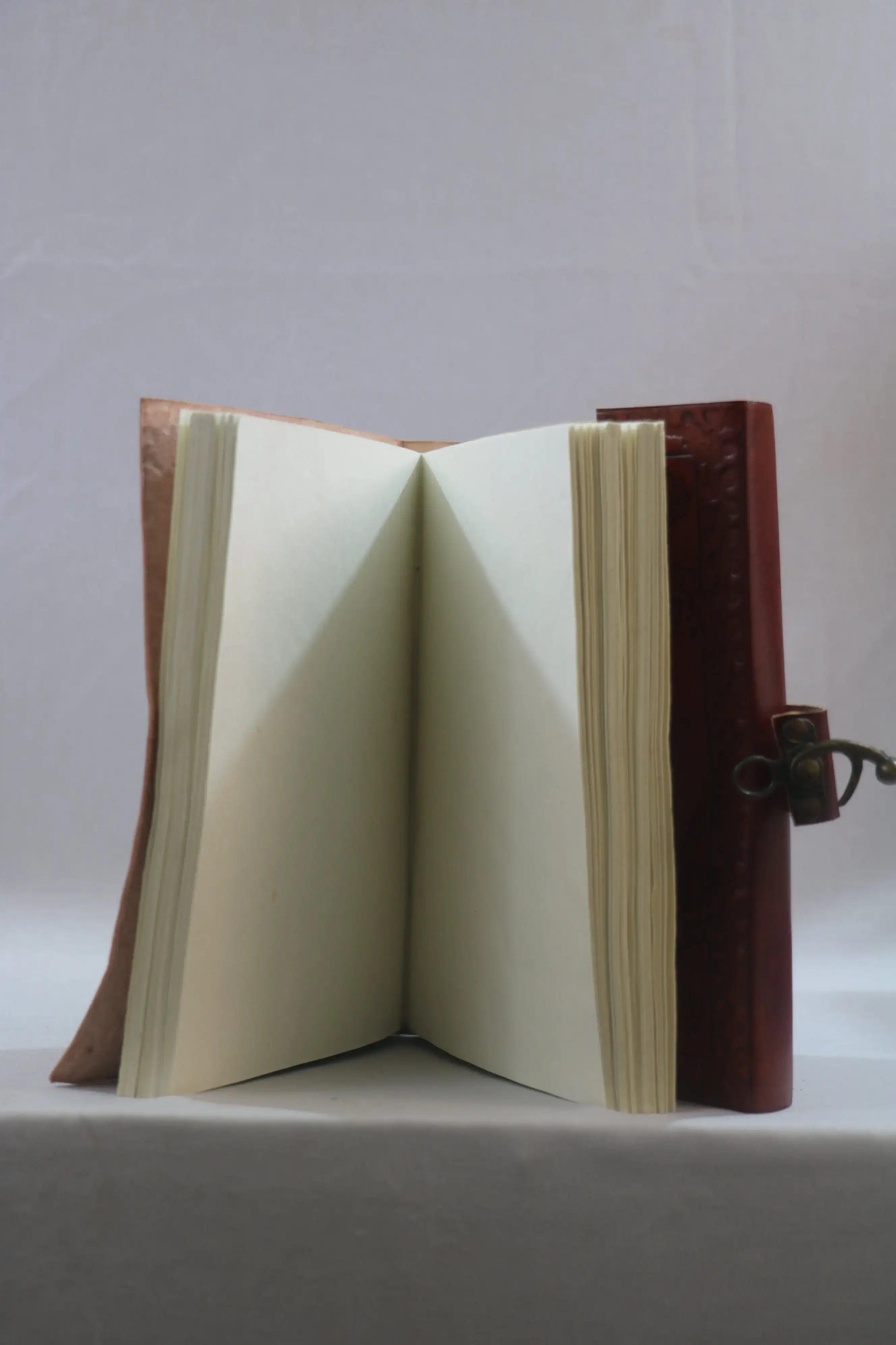 Handcrafted Leather Diary – Durable & Stylish Writing Journal" Accessories