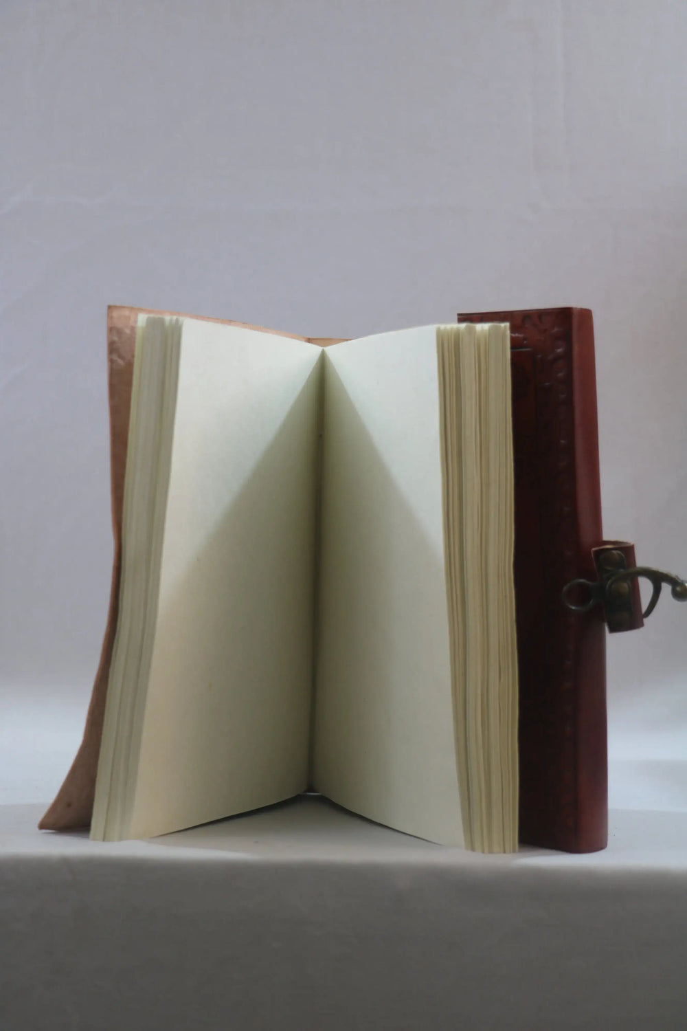 Handcrafted Leather Diary – Durable & Stylish Writing Journal" Accessories