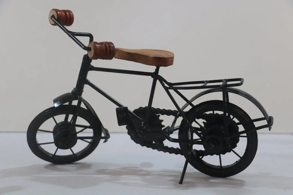 Metal Decorative Cycle – Vintage Style Home Decor Showpiece Metal Decorative