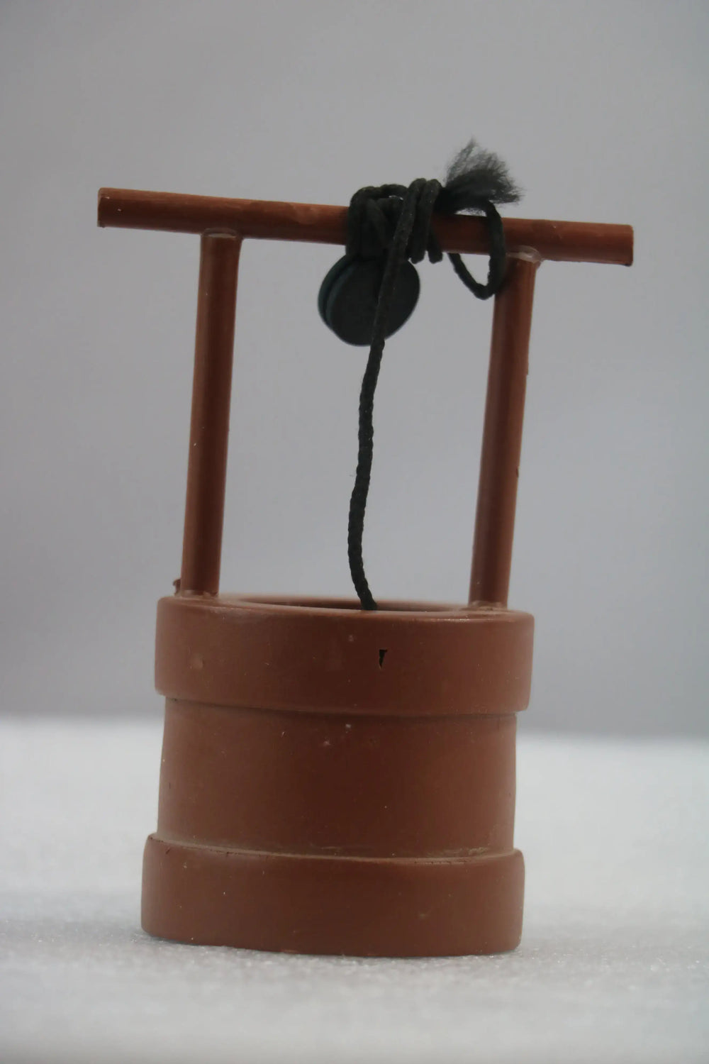 Tiny Decorative Well – Unique Accent for Any Space Wooden Lacquerware&toys