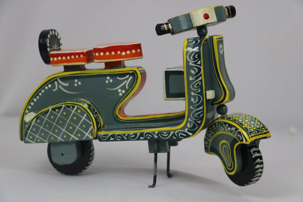 Hand-Painted Scooter Bike Showpiece – GI Tagged Craft from Varanasi Wooden Lacquerware