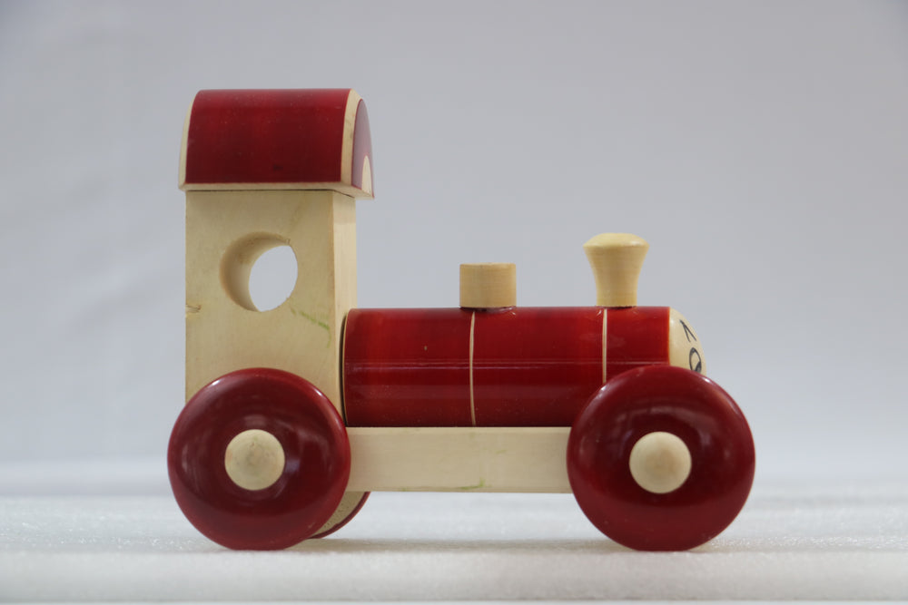 Channapatna Wooden Toy Train – Classic Handmade Kids’ Toy SRI_SURYADAYA_CHENNAPATNAM