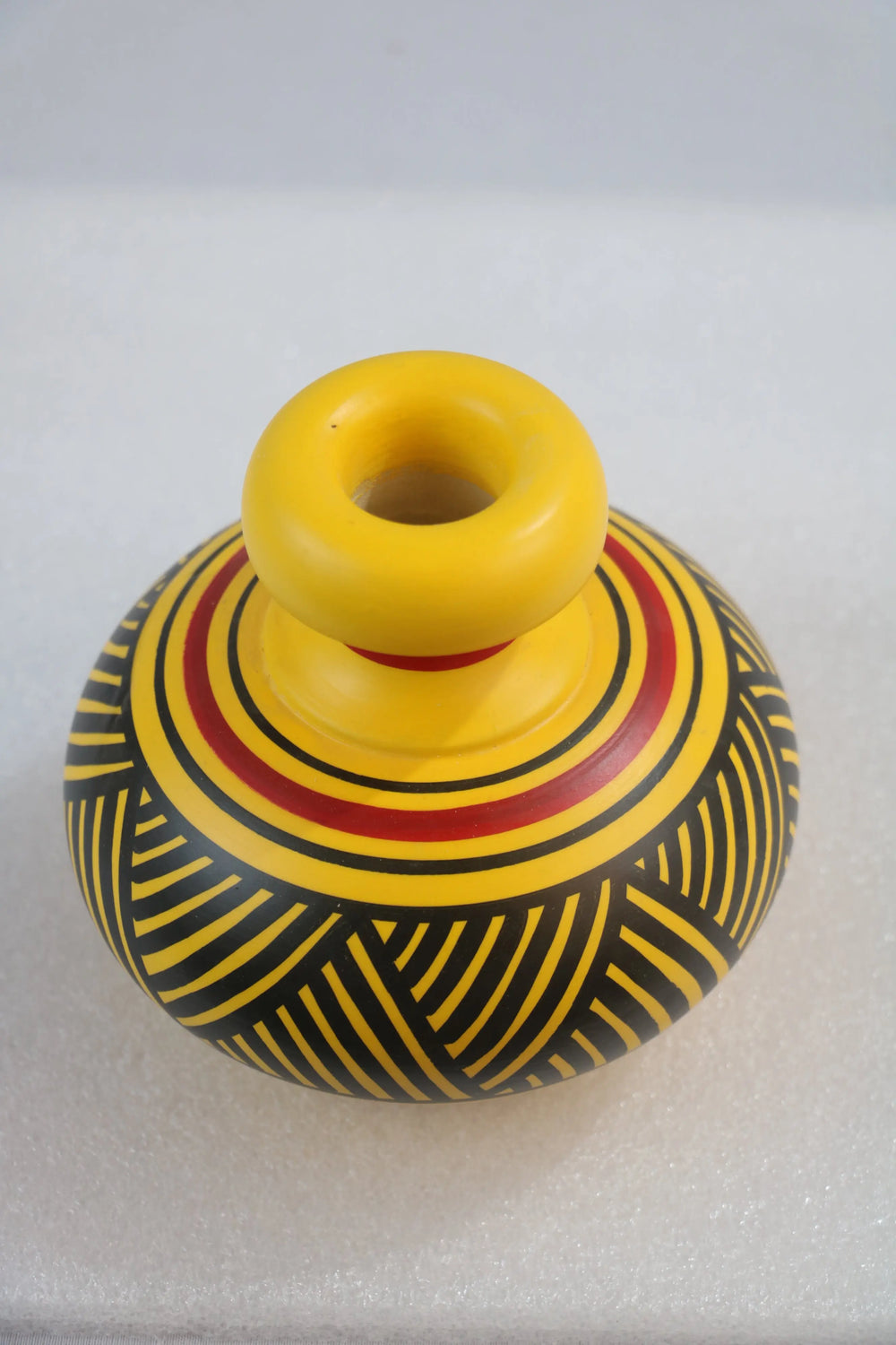 Handcrafted Flower Vase – Non-Toxic Color Finish BHARAT HANDICRAFTS