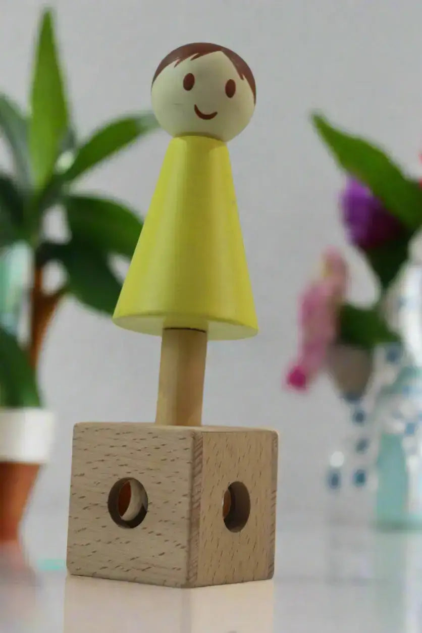 Girl Sculpture on Cube-Shaped Stand – Contemporary Home Decor Wooden Lacquerware&toys
