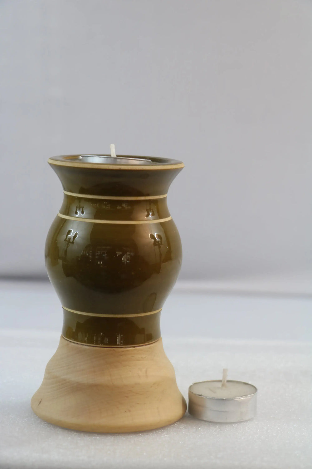 Non-Toxic Colored Candle with Holder & Base – Safe & Stylish Wooden Lacquerware&toys