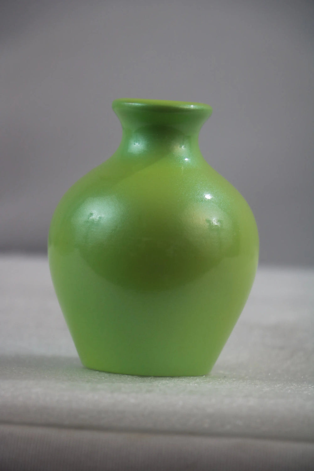Handcrafted Flower Vase – Glossy Color, Perfect for Any Room BHARAT HANDICRAFTS