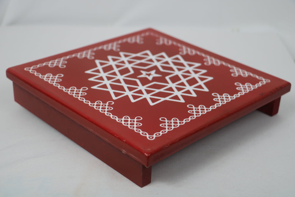 Channapatna Wooden Pooja Stand – Handcrafted & Hand-Painted Design SRI_SURYADAYA_CHENNAPATNAM