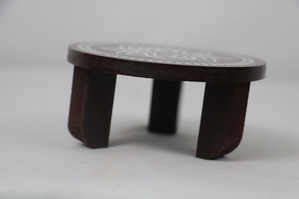 Channapatna Wooden Pooja Stand – Handcrafted & Hand-Painted Design SRI_SURYADAYA_CHENNAPATNAM