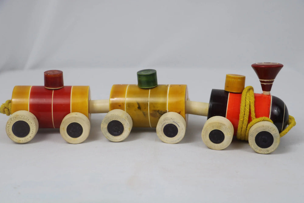 Channapatna Wooden Toy Train – Classic Handmade Kids’ Toy SRI_SURYADAYA_CHENNAPATNAM