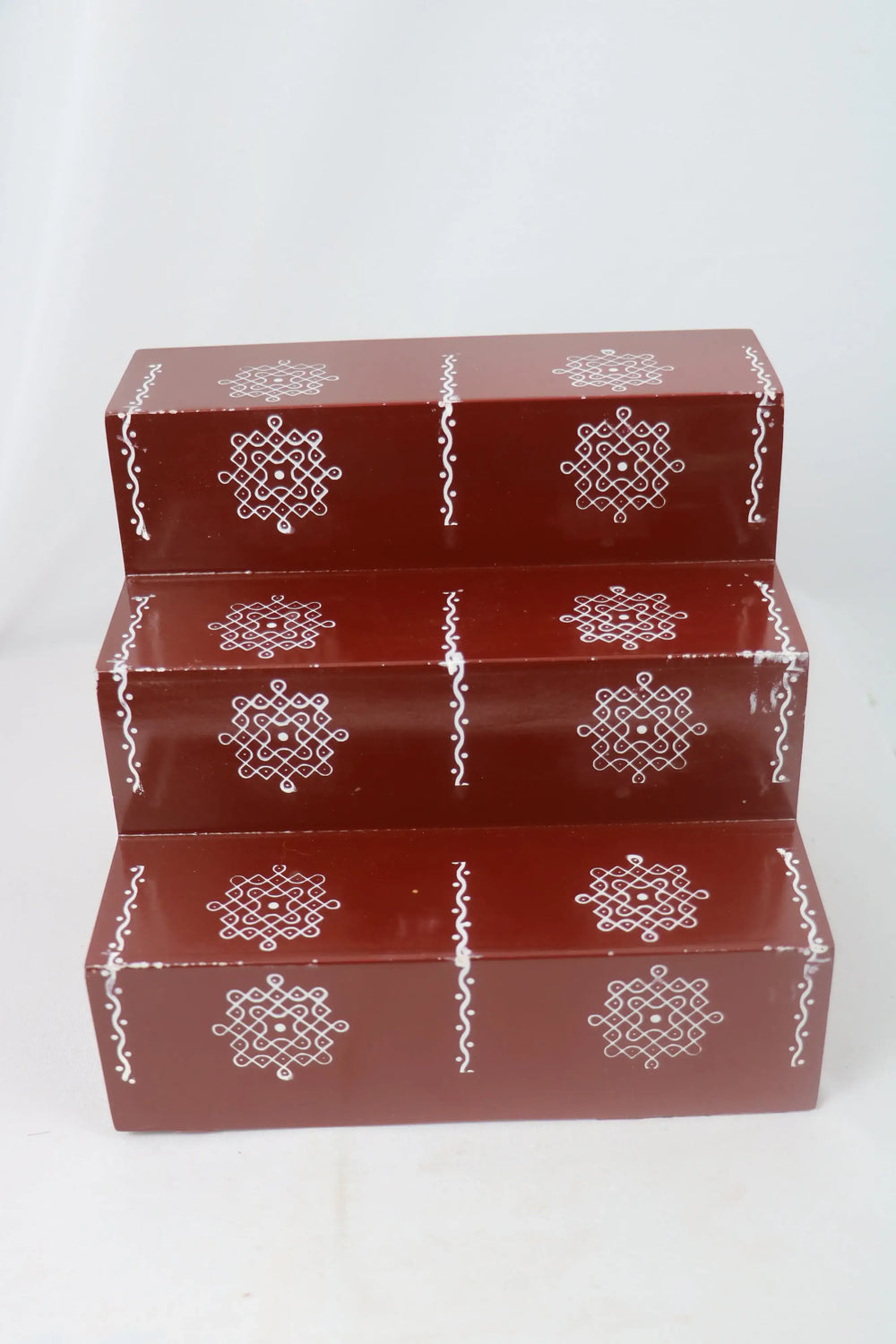 Traditional Hand Painted Wooden Pooja Steps – Artisan Made SRI_SURYADAYA_CHENNAPATNAM