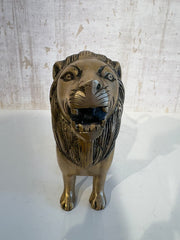 Regal Brass Lion Statue - Majestic Animal Figurine for Home Decor