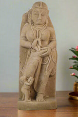 A Touch of Reverence - Ornamenting the Feet in Silence