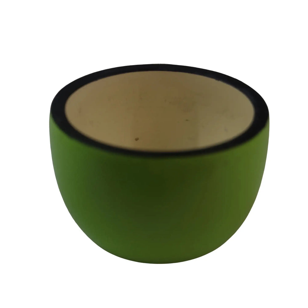 Natural wood bowls with non-toxic and safe finish
