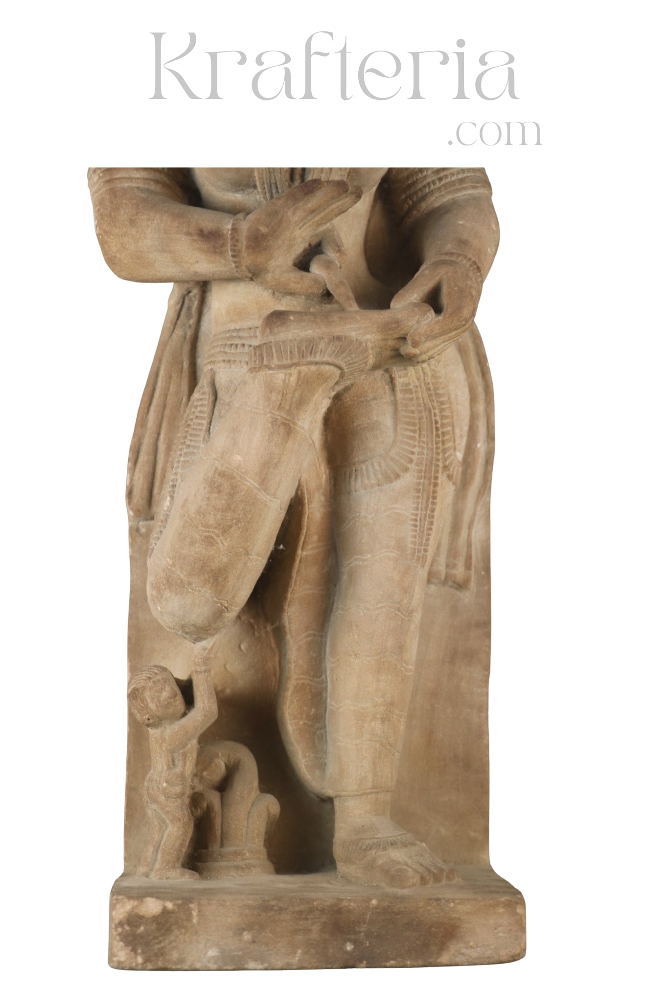 A Touch of Reverence - Ornamenting the Feet in Silence