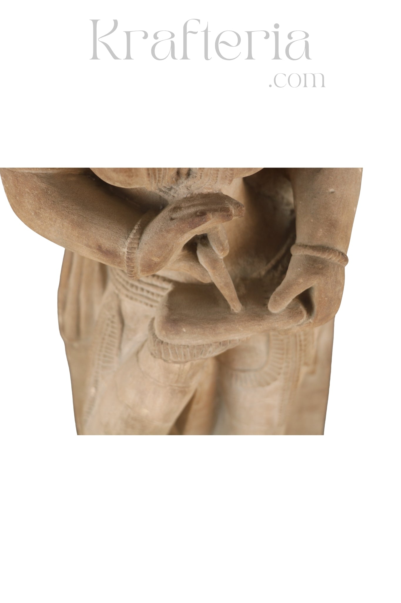 A Touch of Reverence - Ornamenting the Feet in Silence