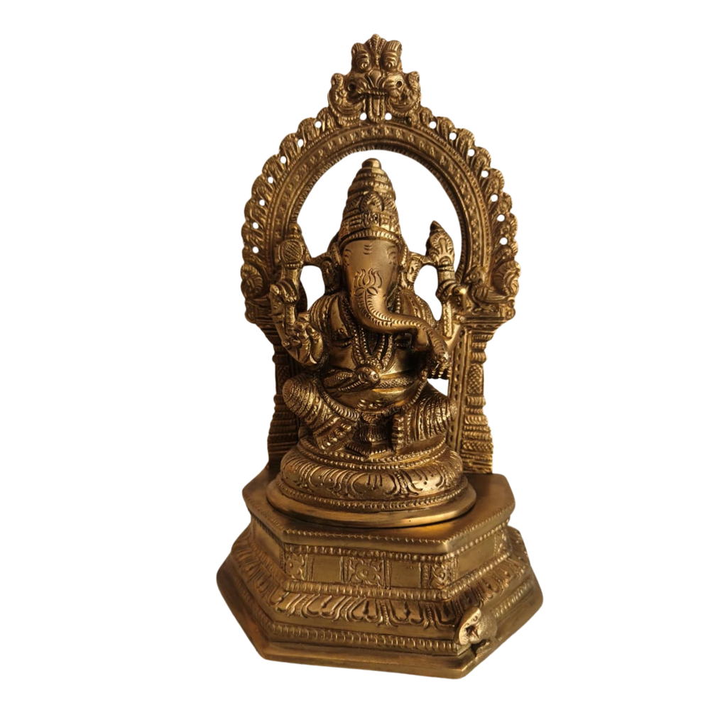 Handcrafted Brass Ganesha Idol with Prabhavali – Traditional Lord Ganesha Altar Statue   Brass Artwork