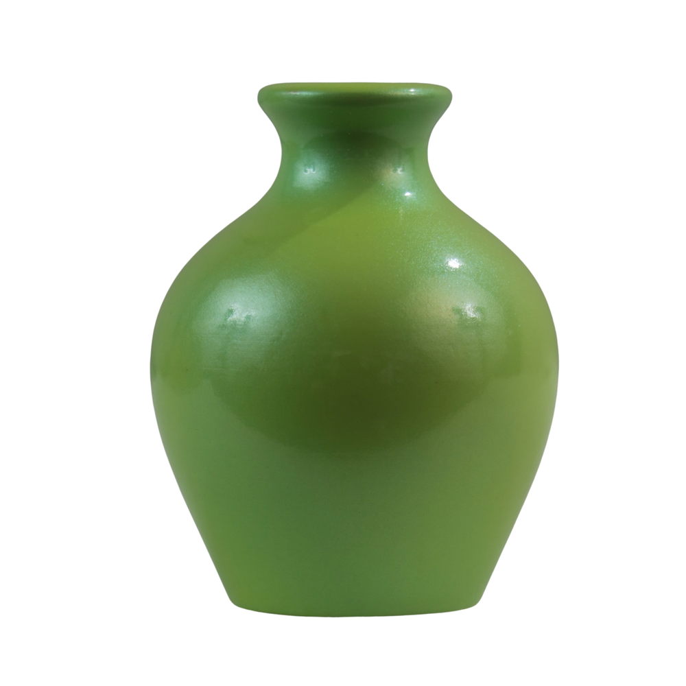 Handcrafted flower vase adding shine to living spaces