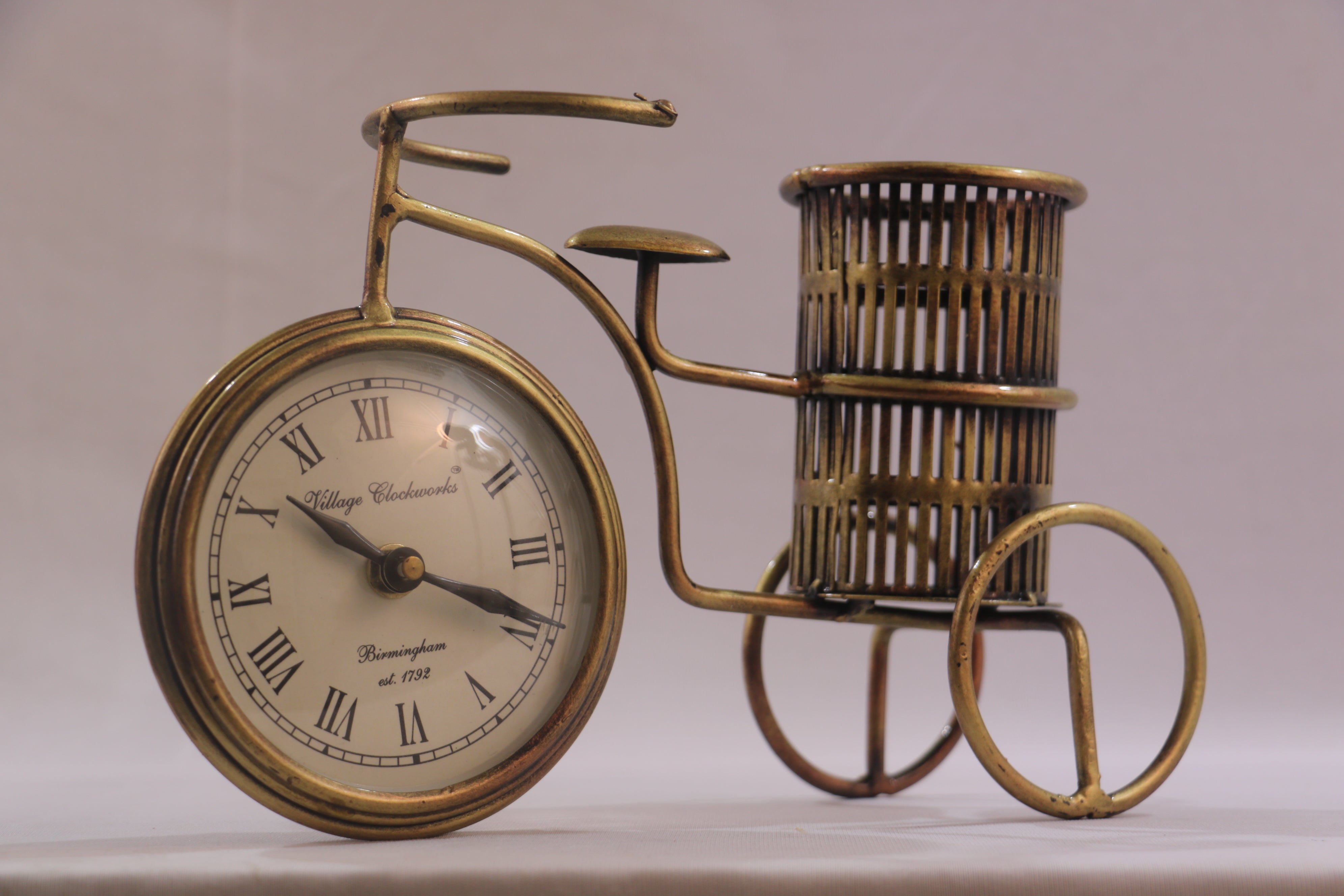 Iron Cycle Clock with Pen Holder Table Top
