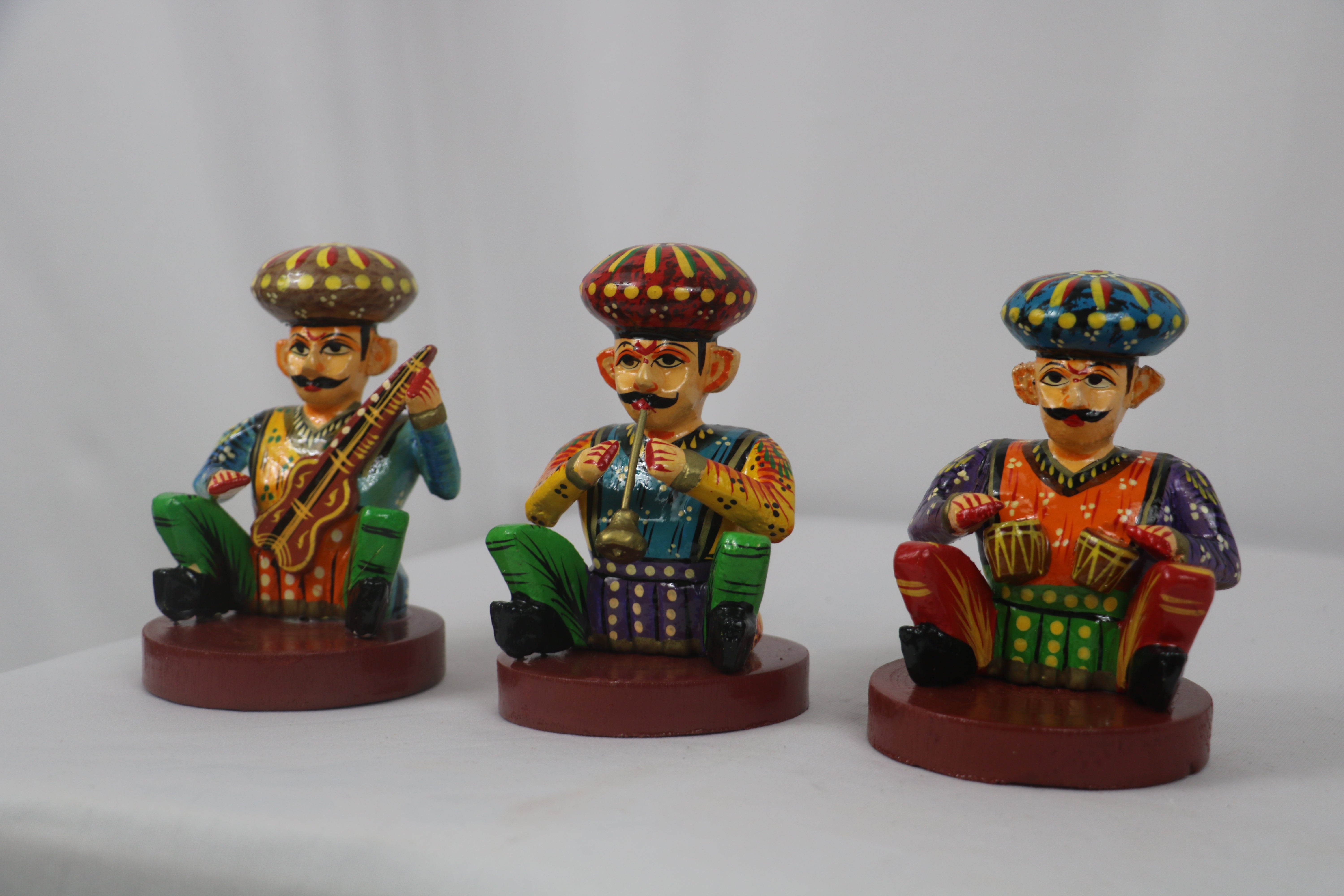 Hand-Painted Wooden Musician Figurines – 6-Piece Decorative Set