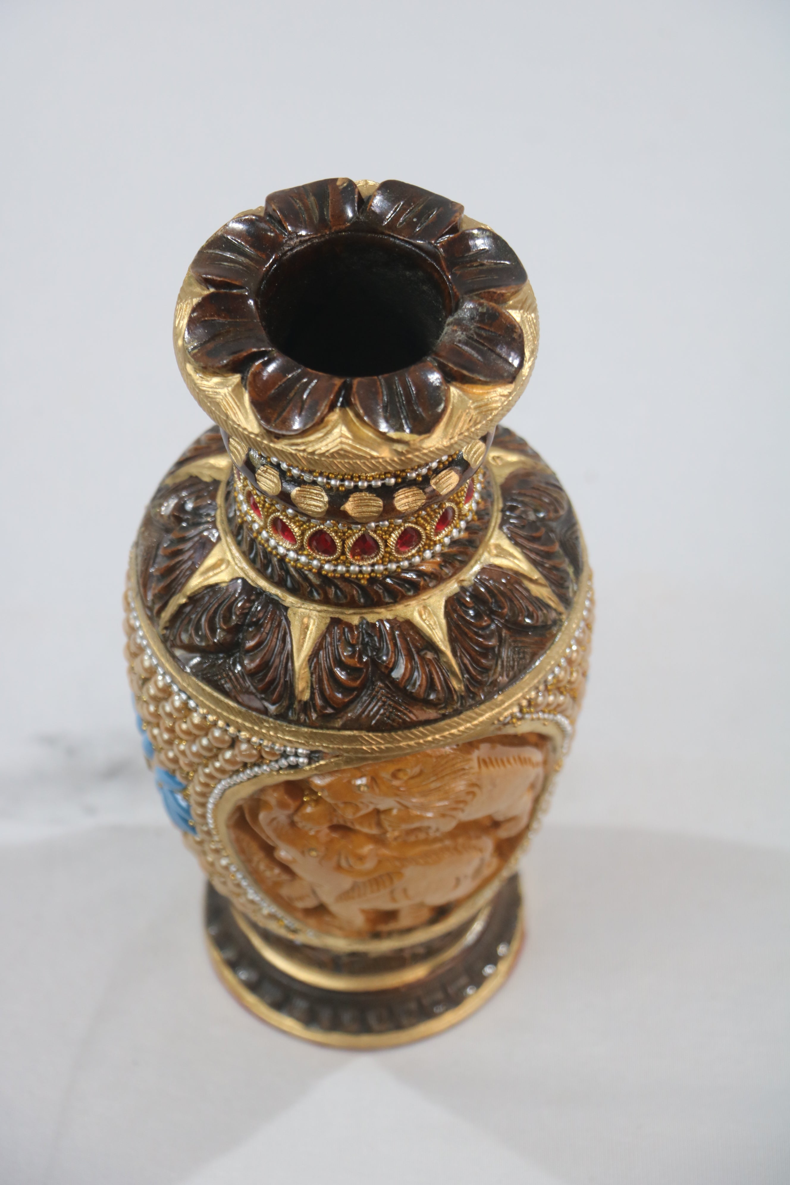 Handcrafted Wooden Stone Vase – Unique Floral Table Accent