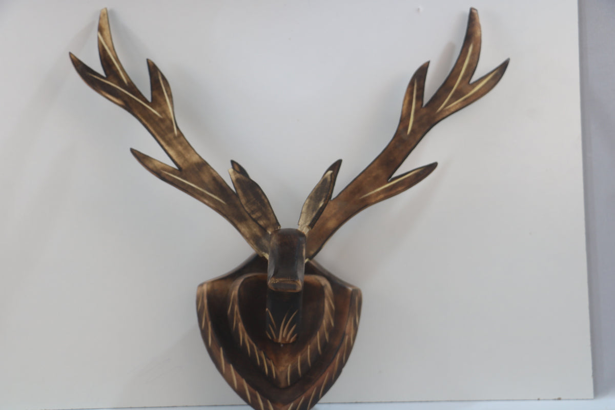 Wooden Deer Wall Decoration – Nature-Inspired Wall Accent