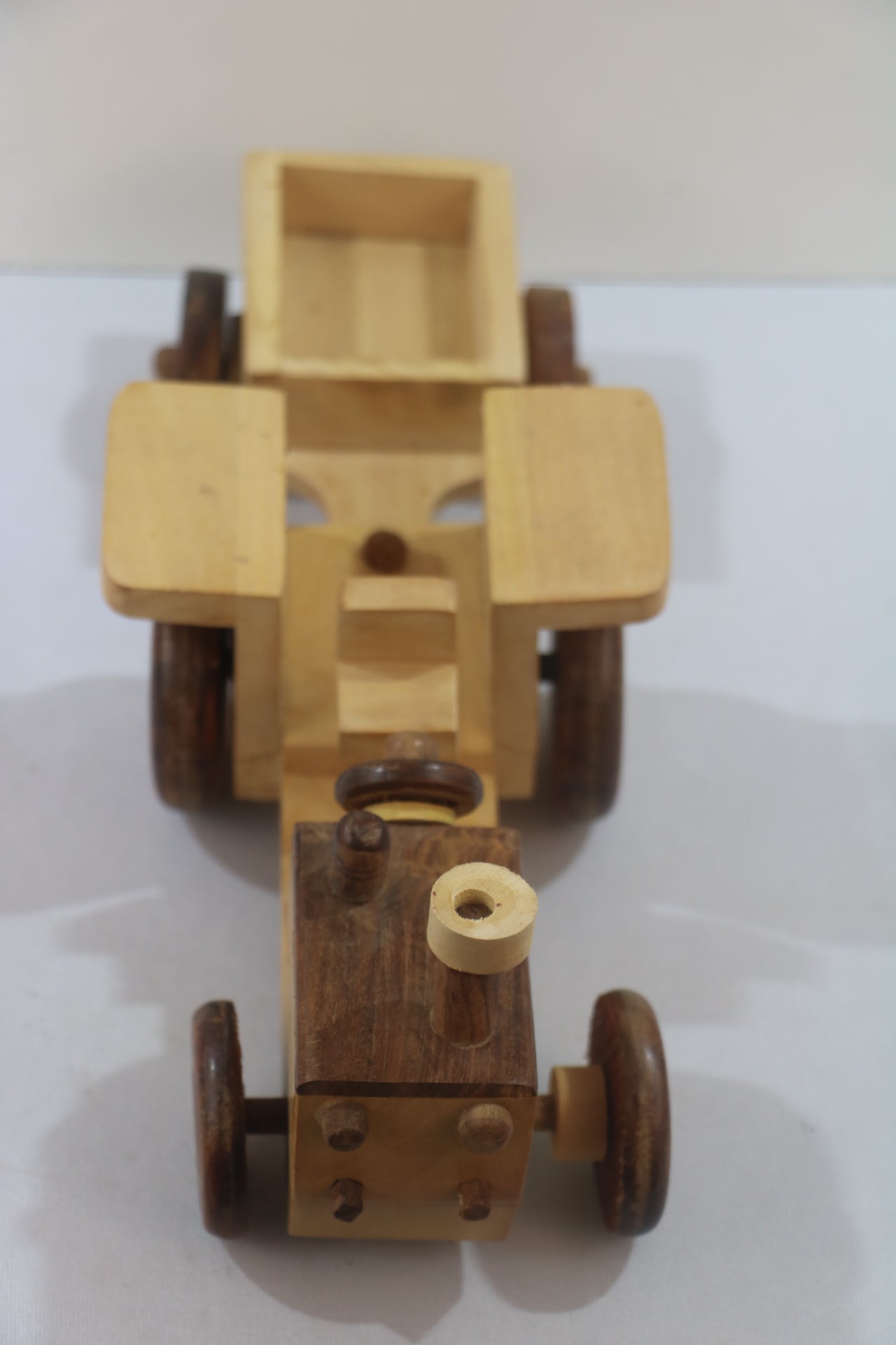Wooden Farm Tractor Toy – Classic Pull-Along Vehicle