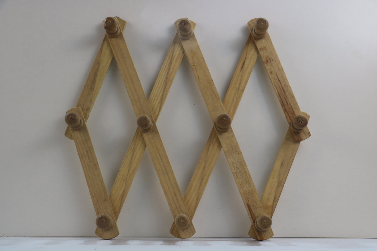 Wooden Wall Hangers – Handcrafted Hooks for Home & Office