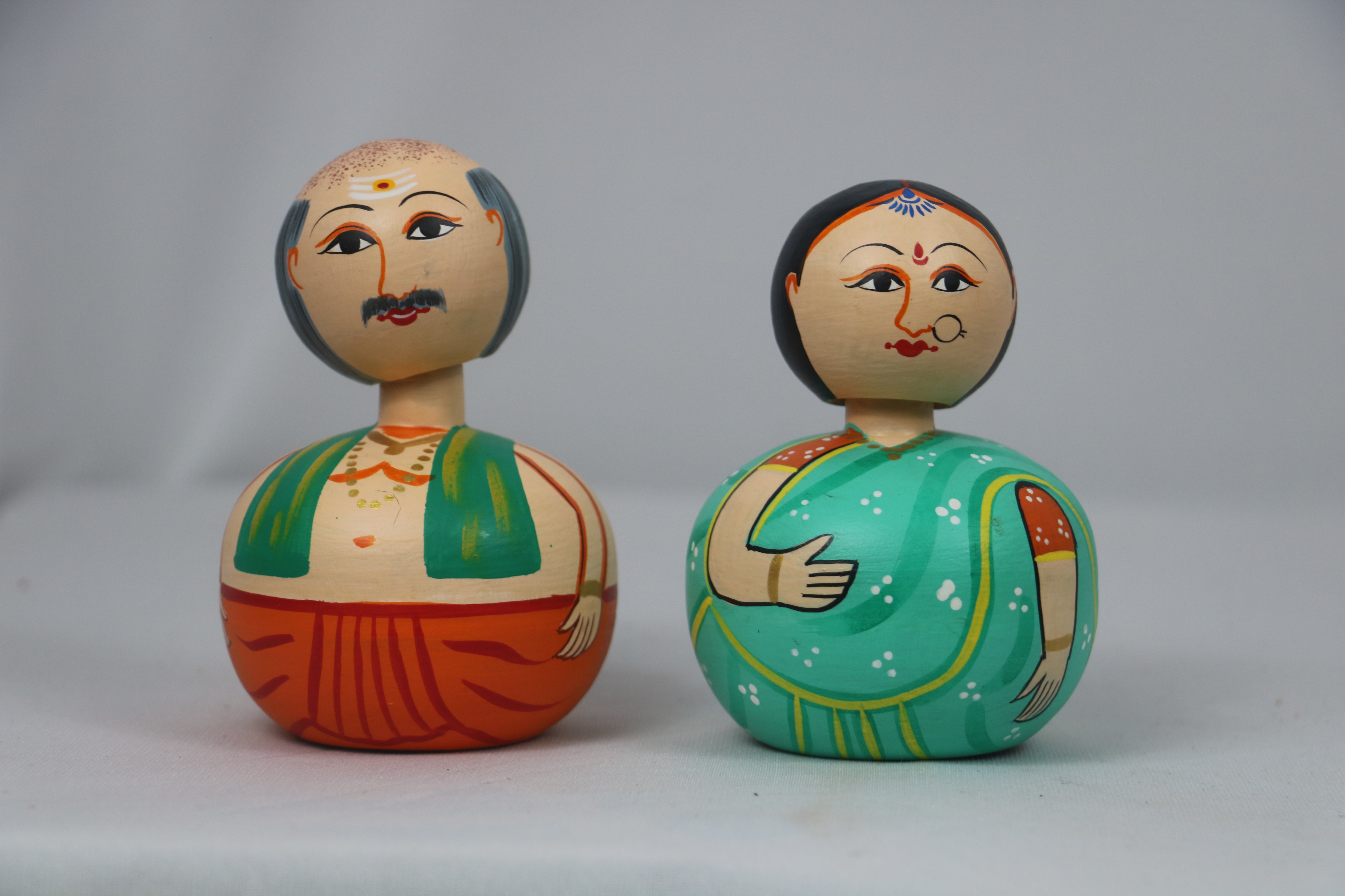 Spring Head Bobble Couple – Handcrafted & Painted Ethnic Indian Decor