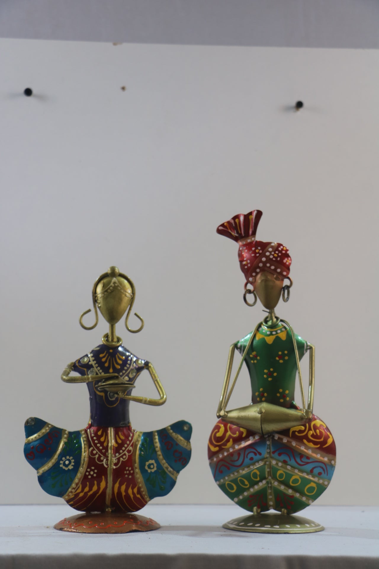 Iron Hand Painted Pair Musicians Set Of 2