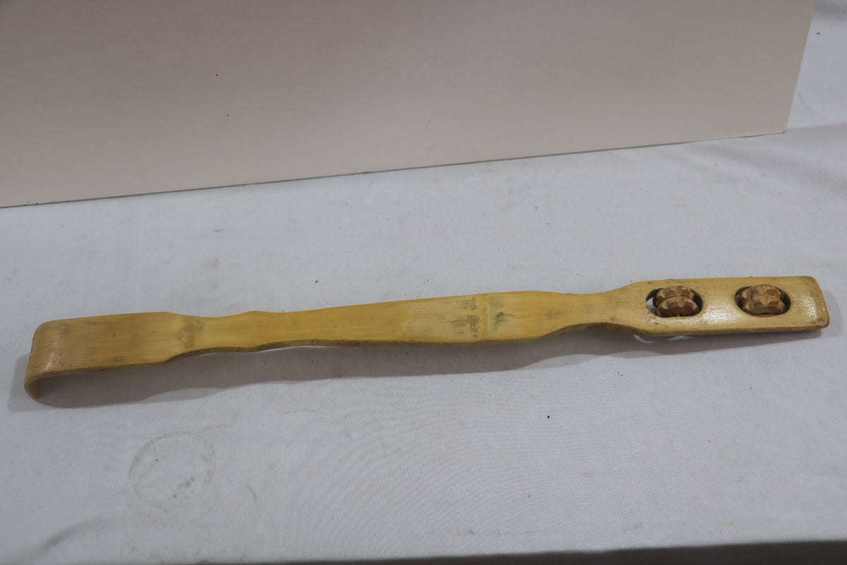 Scratch & Soothe – Wooden Back Scratcher for Instant Relief