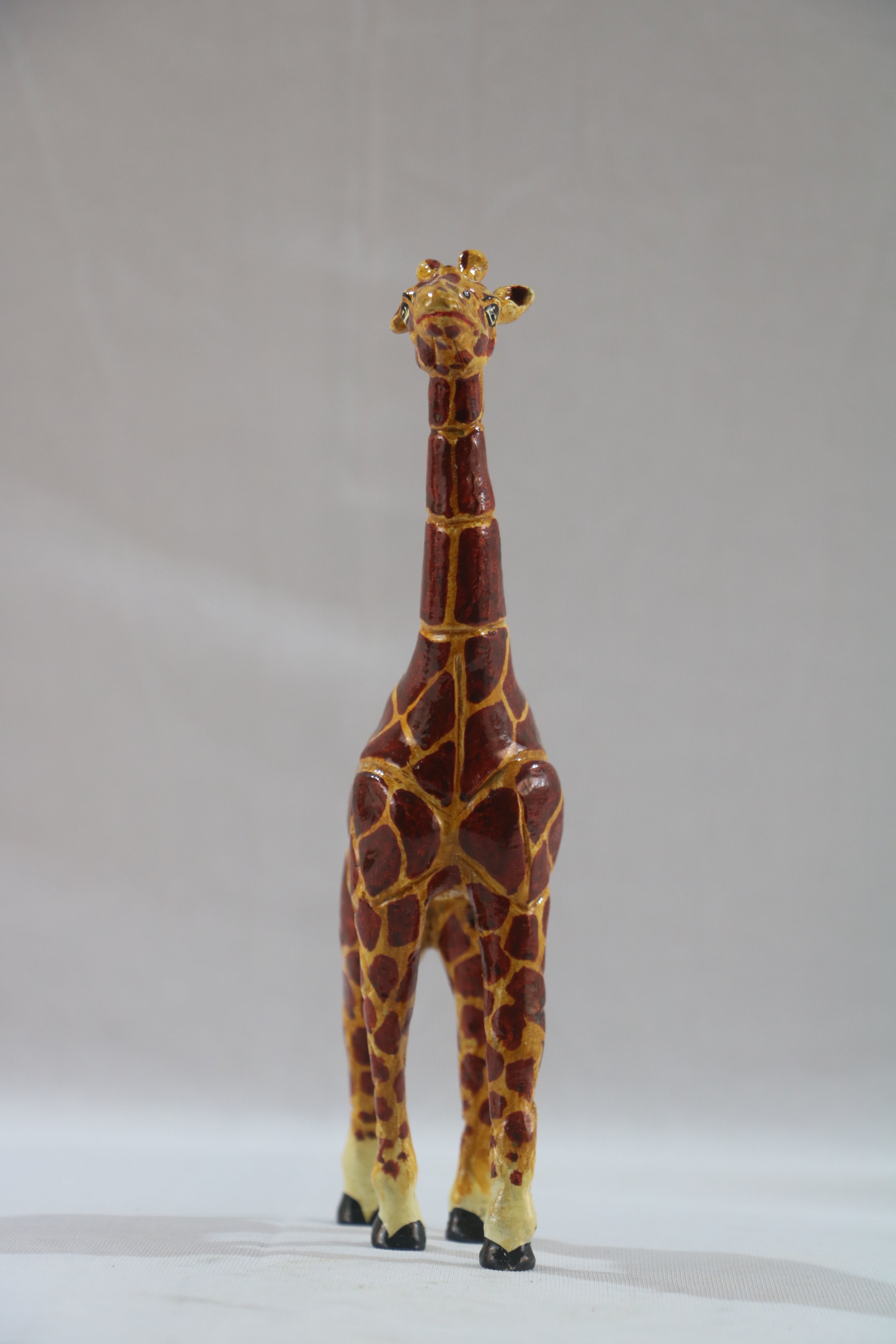 Hand-Painted Wooden Giraffe – Decorative Animal Figurine