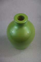 Handcrafted Flower Vase – Glossy Color, Perfect for Any Room