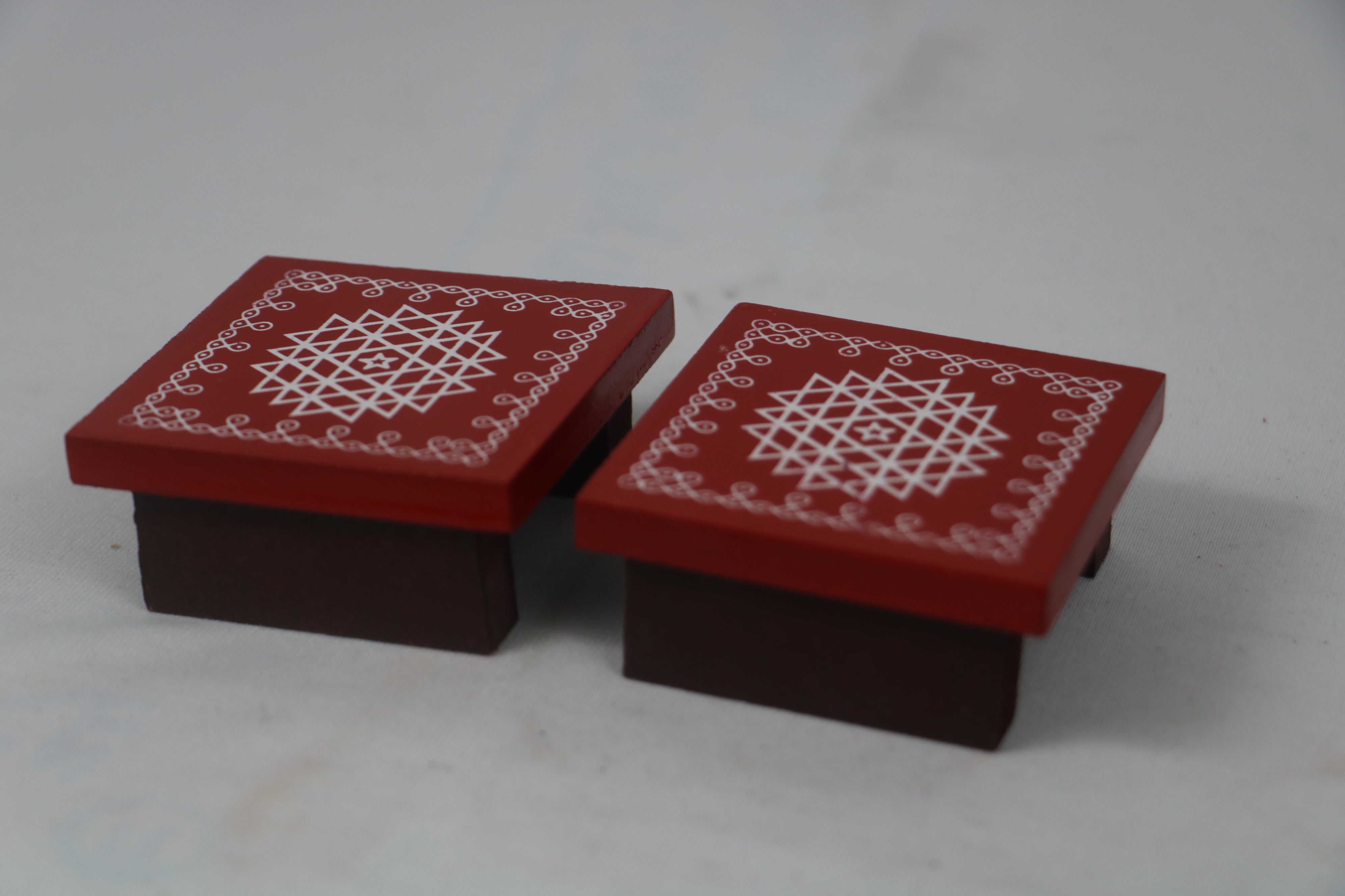 Channapatna Wooden Pooja Stand – Handcrafted & Hand-Painted Design