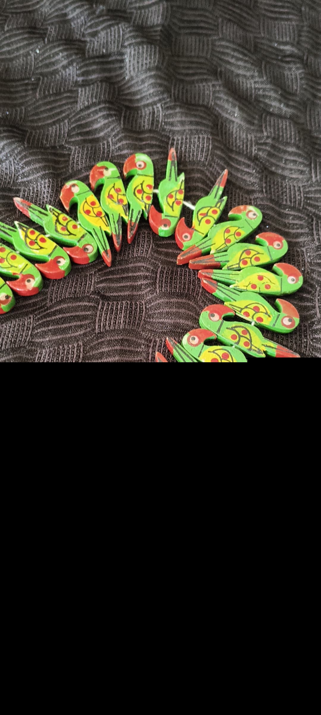 Traditional Wooden Parrot Wall Décor