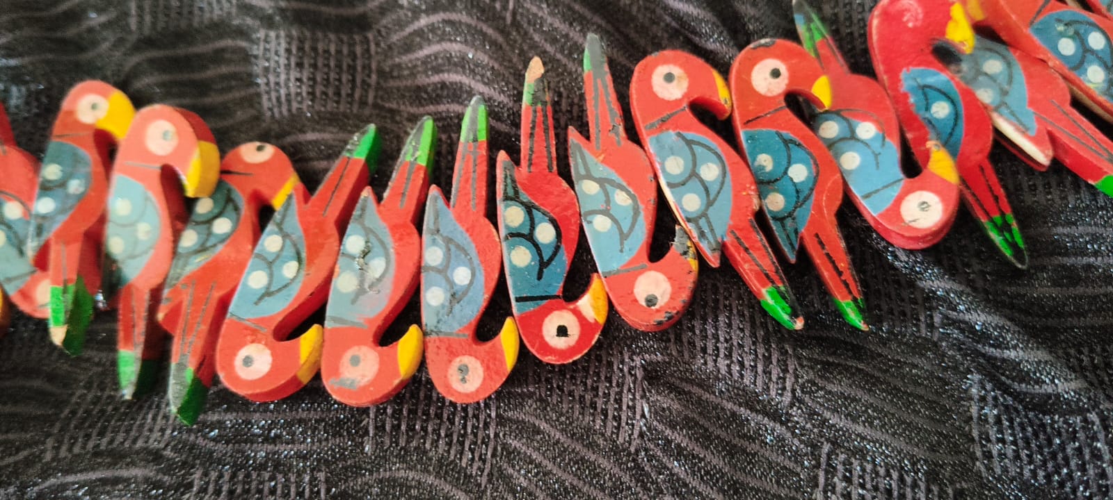 Traditional Wooden Parrot Wall Décor